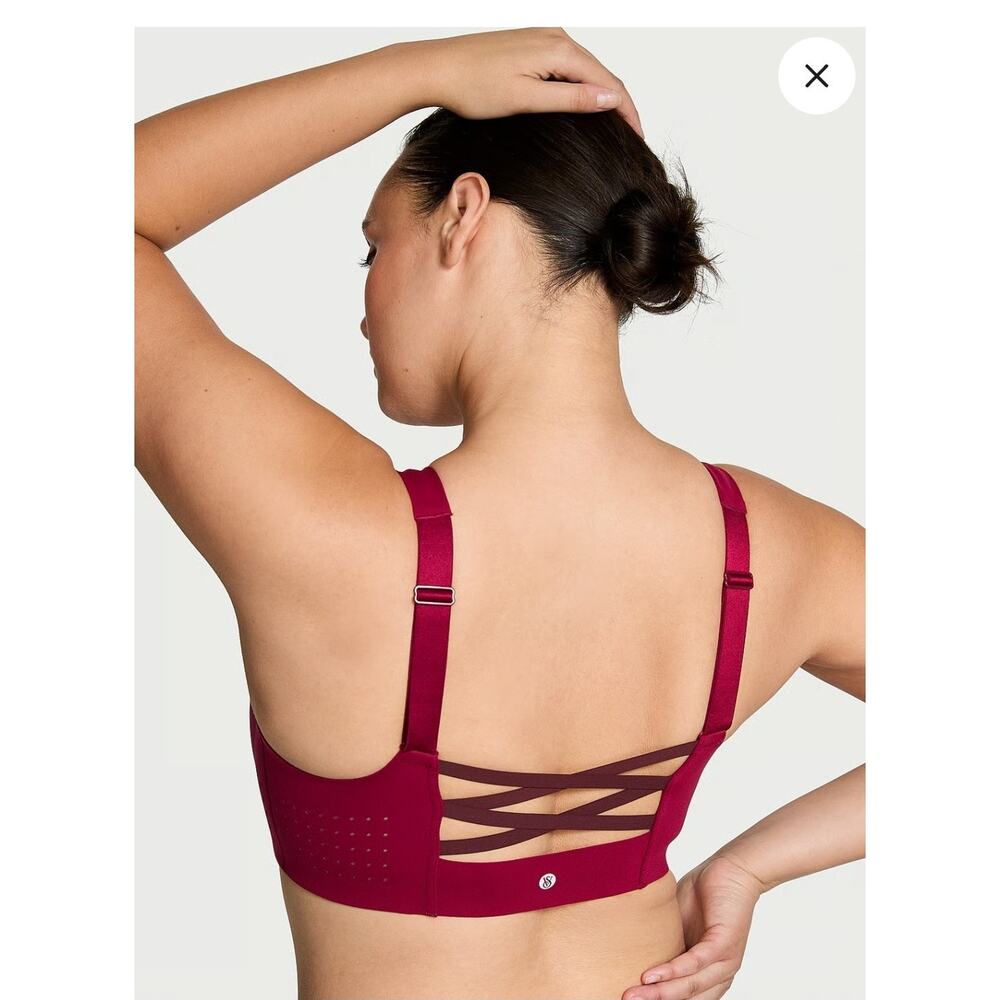 Victoria's Secret Featherweight Max Front-Close Sports Bra Campari Red 38D - Picture 2 of 9